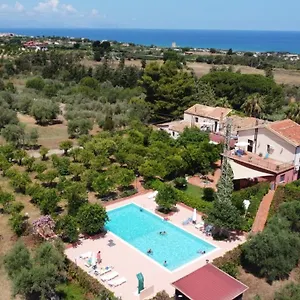Alloggio per agriturismo Il Casale Il Sole E La Margherita, Campofelice Di Roccella