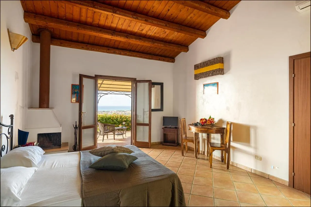 Farm stay Solemar Sicilia - Le Casette Di Calzata Italy