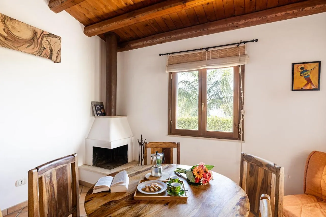 Solemar Sicilia - Le Casette Di Calzata Farm stay